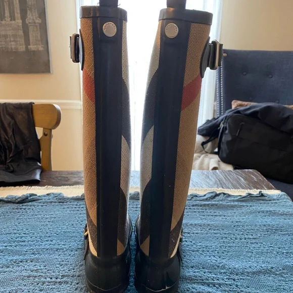 Burberry knee high rain boots. Worn once . Size 6.5